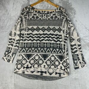 Aztec Print Long Sleeve Sweater Shirt‎ Women's Size Medium